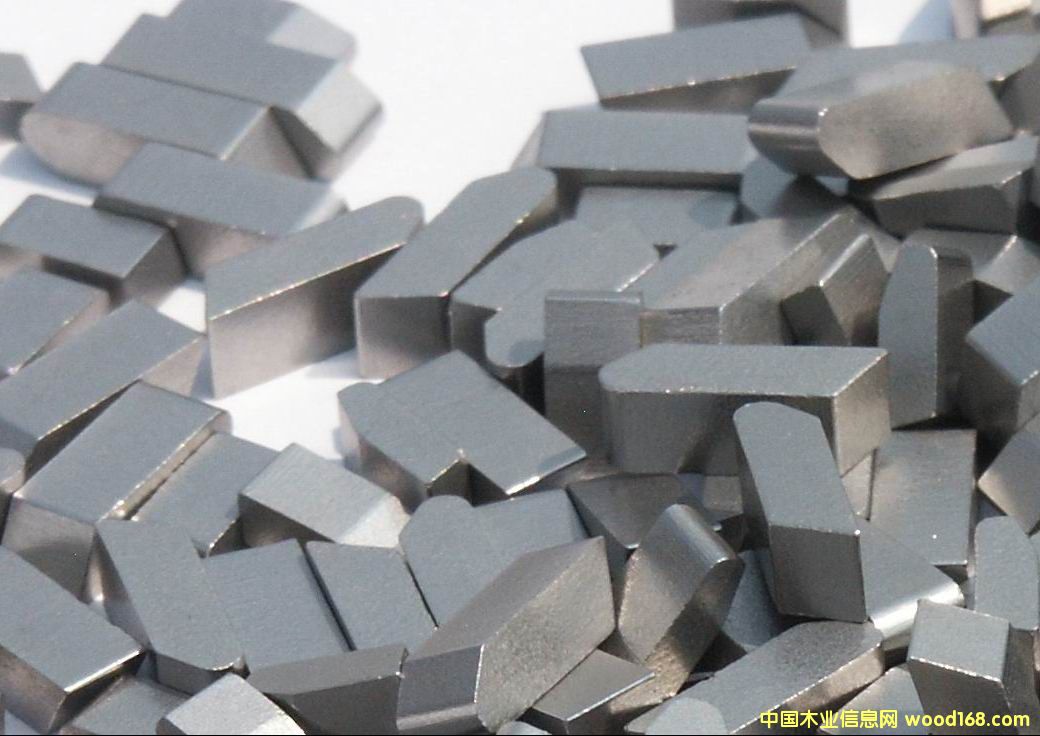 ����鿴Ӳ�ʺϽ�ͷ�Ŵ�ͼƬ