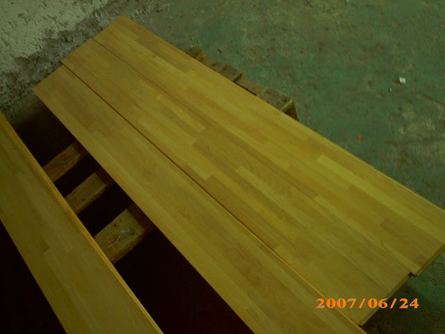 ����鿴�̱������ϷŴ�ͼƬ