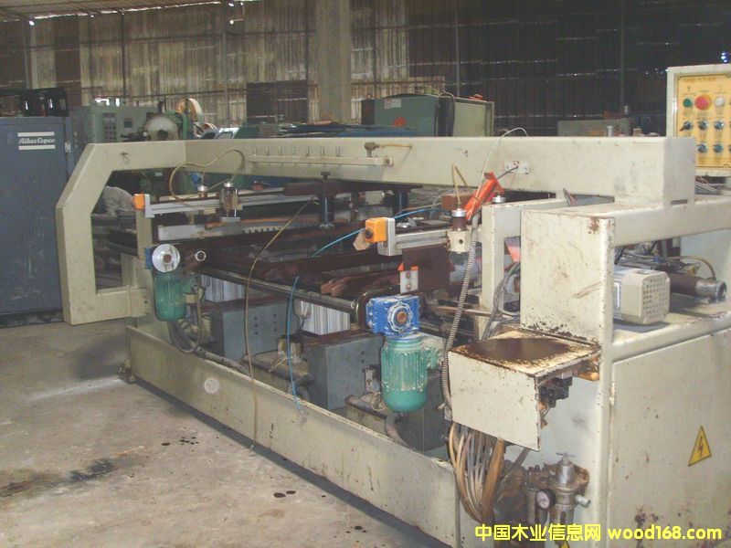 ����鿴̨��������Ŵ�ͼƬ