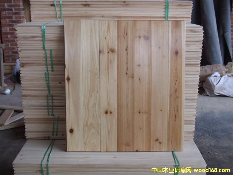 ����鿴ɼľ�ذ�Ŵ�ͼƬ