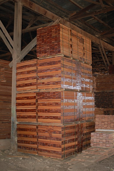 ����鿴�콺ľ���Ӻ͵ذ�Ŵ�ͼƬ