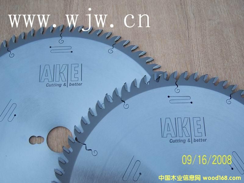 ����鿴�¹�AKE�Ŵ�ͼƬ