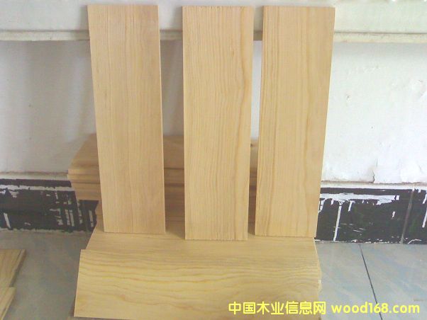 ����鿴��ľ����ϷŴ�ͼƬ