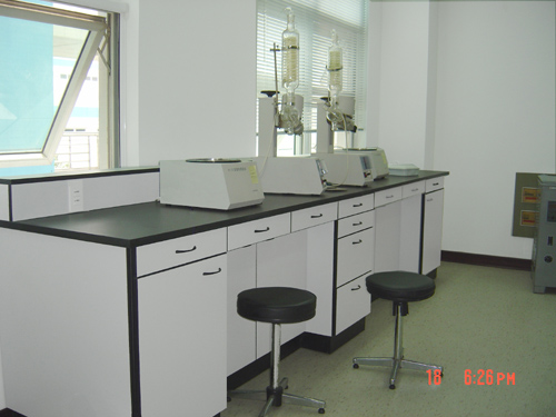 ����ʵ��̨