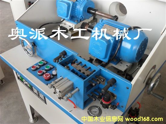 ľ����е����ɰ�����ͻ�