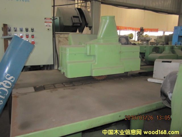 ���۶���ľ����Ƭ��