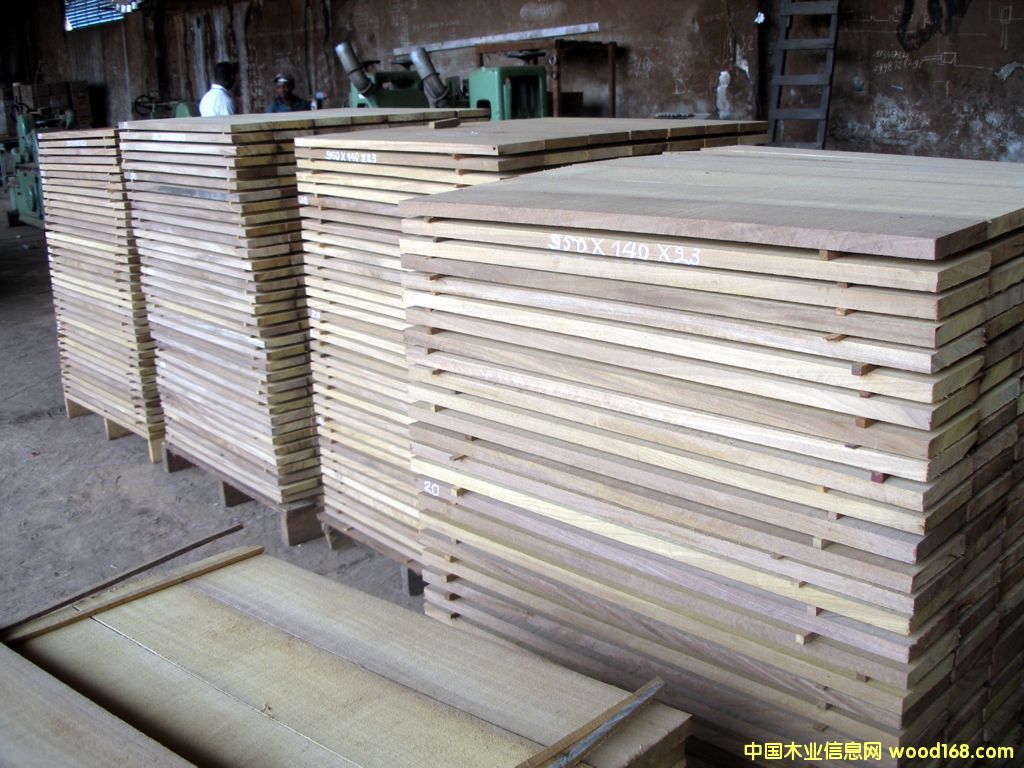 Afromosia flooringϸ