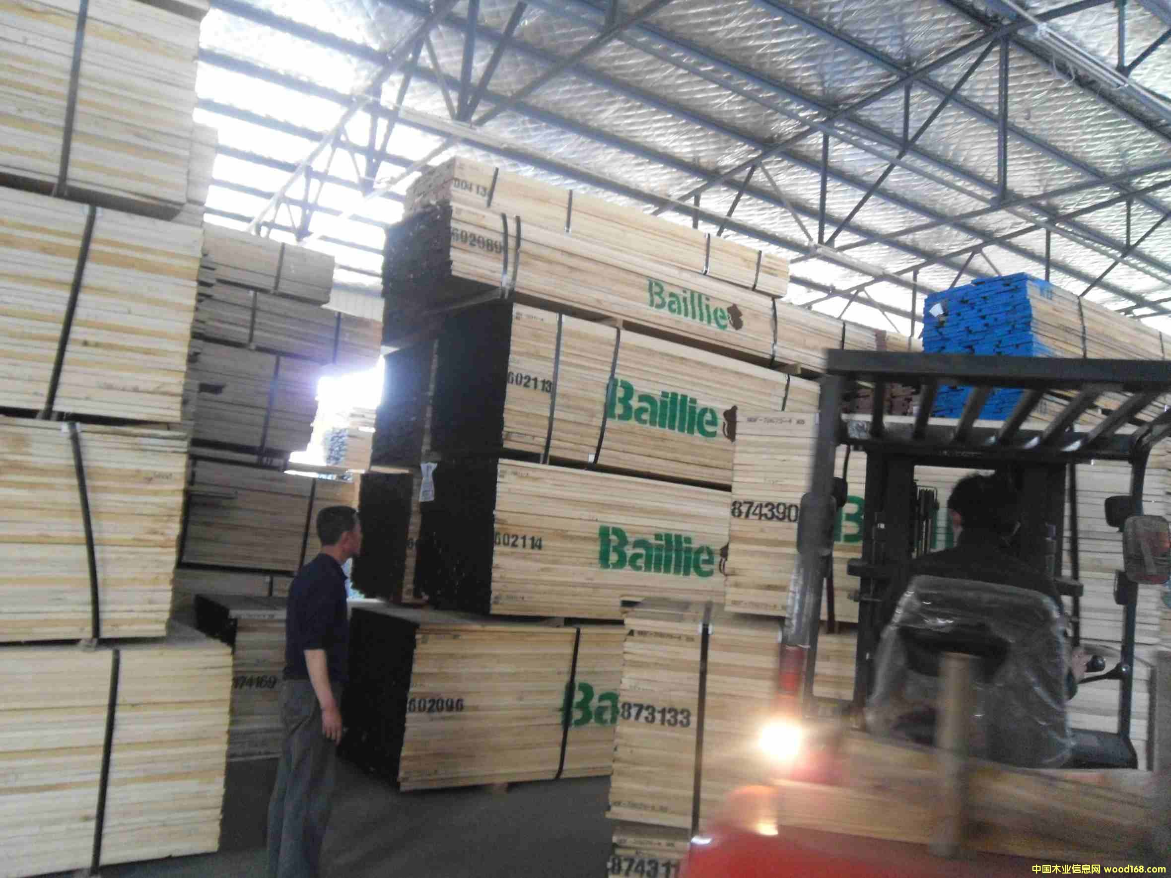 ����鿴��ӣ�ҷŴ�ͼƬ