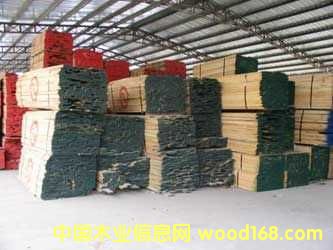 ����鿴���ڰ���ľ����ľ�Ŵ�ͼƬ