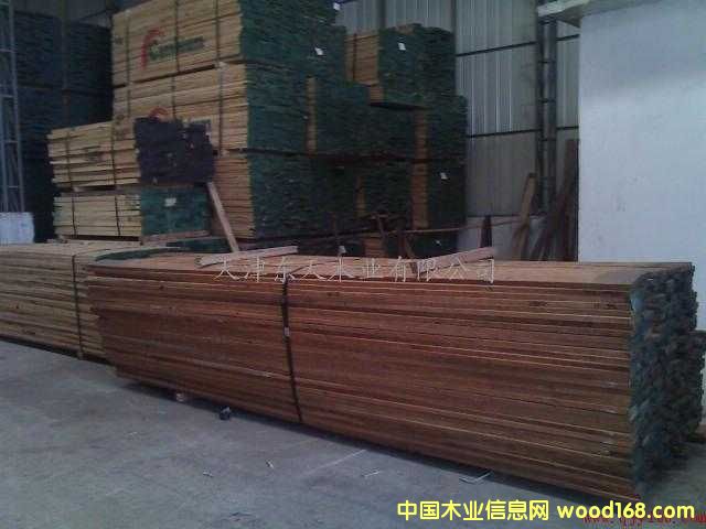 ����鿴�ں���ľ��ķŴ�ͼƬ