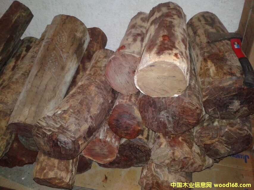 小叶紫檀的详细介绍