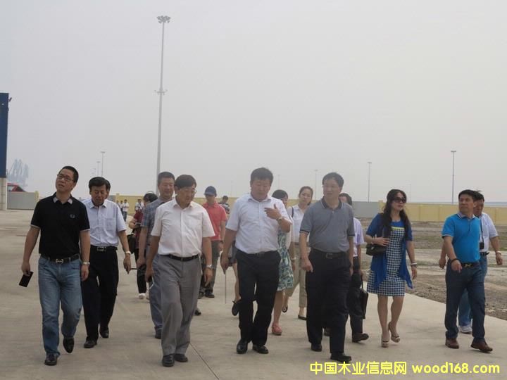 �������˵������춫��������ľ�ļ�ɢ�غͼӹ�ת�˻���