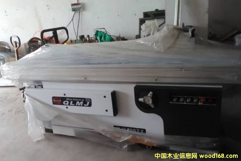 ����3�׾�����̨��