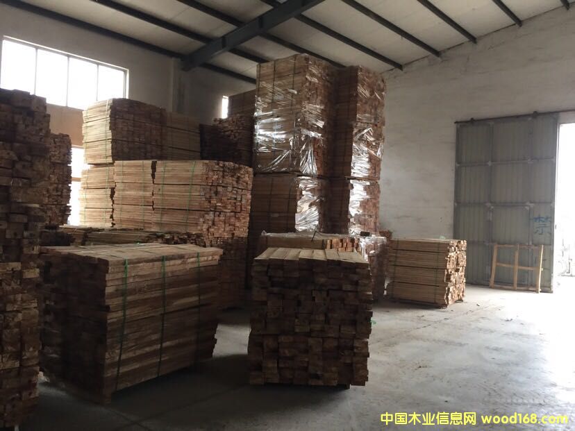 ��ľ����