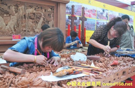 ������ľ��ҵ�����������ĺ�ľ�Ҿߡ���ľ����Ʒ������ɢ��