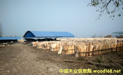 ������ˮС�Ͱ�ĳ�ؽ����������