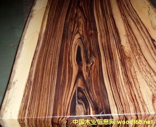 ����ľ�и�������г��׳ƣ��ڽ�ľ