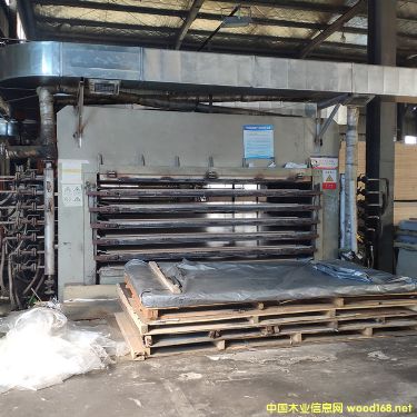 二手三聚氰胺贴面热压机