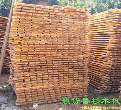 林场直供-本地香杉木材 杉木条杉木桩 屋梁房梁使用木料 板材