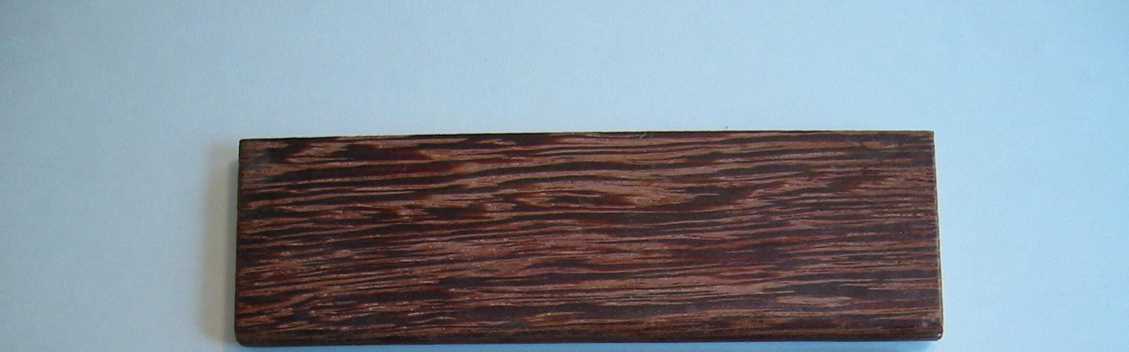 P21  ������Ƥ����ľ Rode kabbes ( And